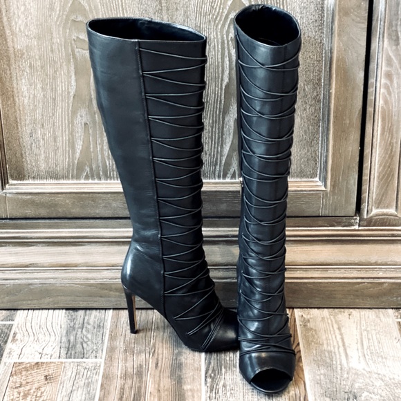 Vince Camuto Kentra Peeptoe Boots Euc 